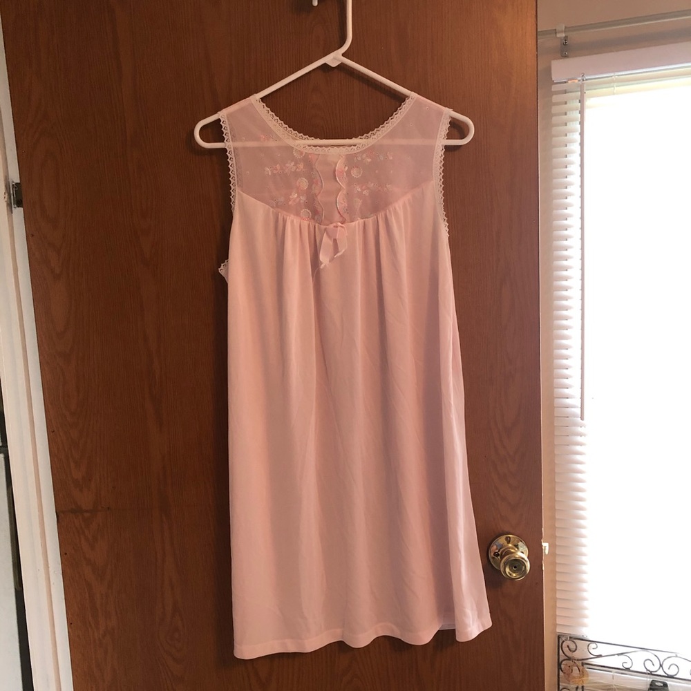Vintage gown 3/$20💵